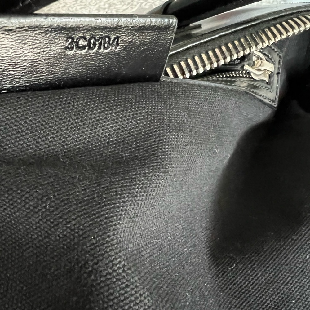 Givenchy Medium Antigona Satchel in Black - Picture 13 of 15